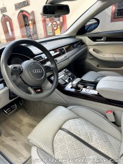 Audi S8 2013