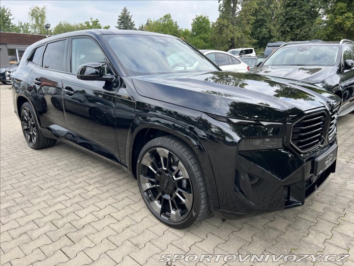 BMW XM 4.4 B&W Masáž 2023