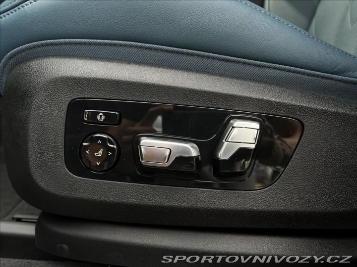 BMW XM 4.4 B&W Masáž 2023