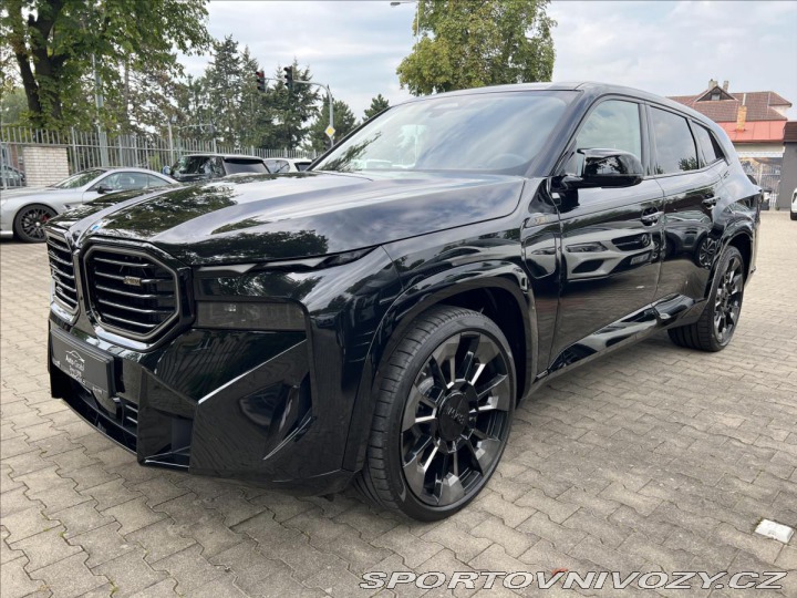 BMW XM 4.4 B&W Masáž 2023