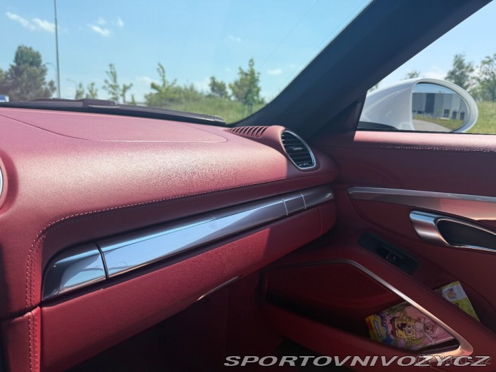 Porsche Cayman 718 Cayman 2025