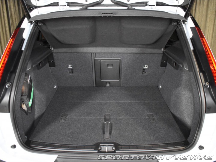 Volvo Ostatní modely XC40 0,0 RechargeTWIN ENGINE 2023