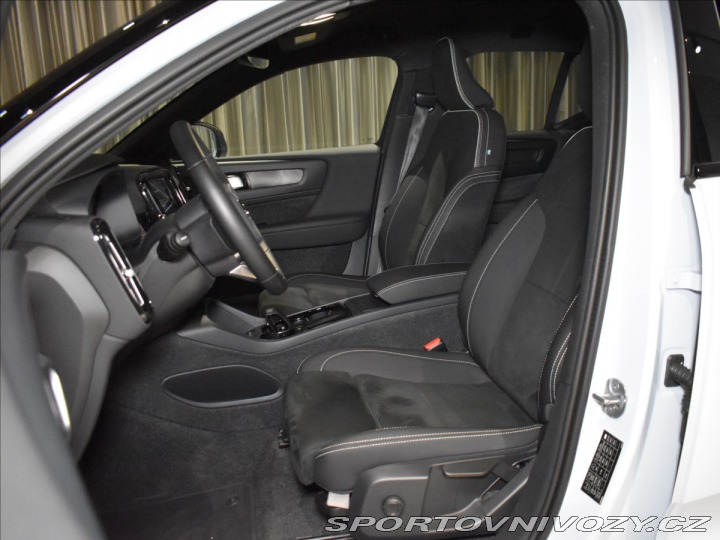 Volvo Ostatní modely XC40 0,0 RechargeTWIN ENGINE 2023
