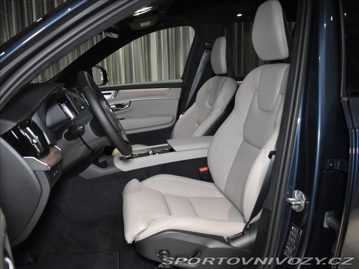 Volvo Ostatní modely XC90 2,0 XC90 ULTRA DARK T8 PL 2025