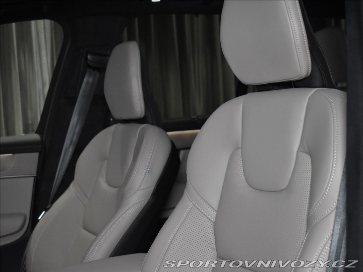 Volvo Ostatní modely XC90 2,0 XC90 ULTRA DARK T8 PL 2025