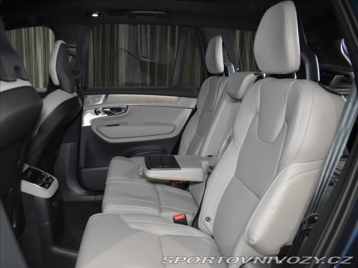 Volvo Ostatní modely XC90 2,0 XC90 ULTRA DARK T8 PL 2025