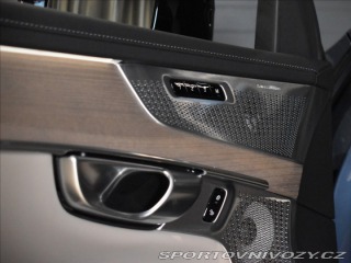 Volvo Ostatní modely XC90 2,0 XC90 ULTRA DARK T8 PL 2025