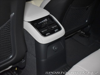 Volvo Ostatní modely XC90 2,0 XC90 ULTRA DARK T8 PL 2025