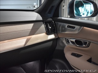Volvo Ostatní modely XC90 2,0 XC90 ULTRA DARK T8 PL 2025