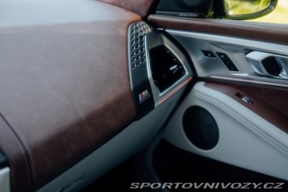 BMW XM  2024