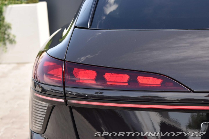 Audi A6 3.0 TFSI S-LINE*TAŽNÉ*SKL 2025