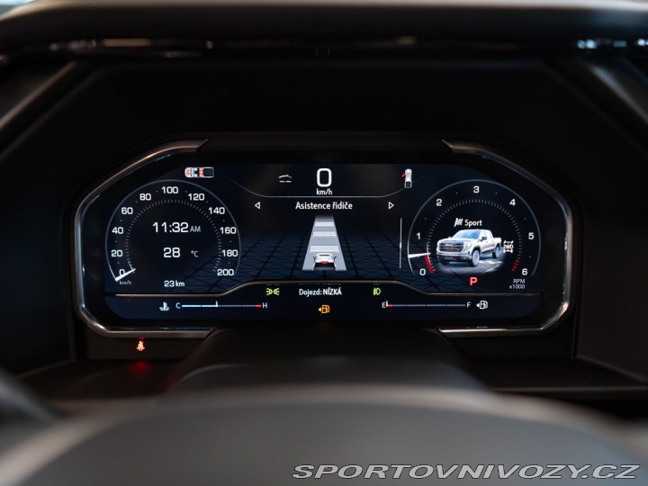 Ostatní značky Ostatní modely GMC Sierra 6.2 V8 AT4 2 továrn 2025