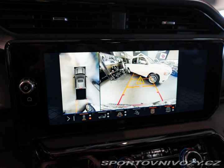 Ostatní značky Ostatní modely GMC Sierra 6.2 V8 AT4 2 továrn 2025