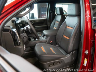 Ostatní značky Ostatní modely GMC Sierra 6.2 V8 AT4 2 továrn 2025