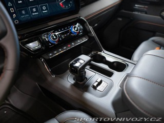 Ostatní značky Ostatní modely GMC Sierra 6.2 V8 AT4 2 továrn 2025
