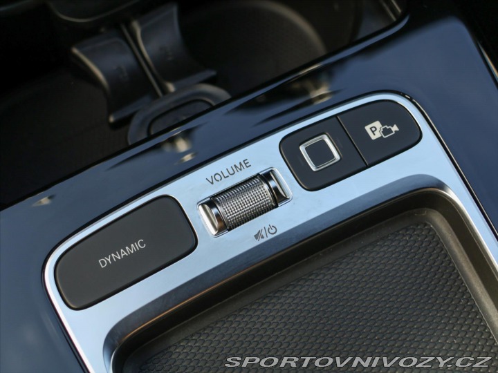 Mercedes-Benz CLA 1,4 200 AMG Premium 2025