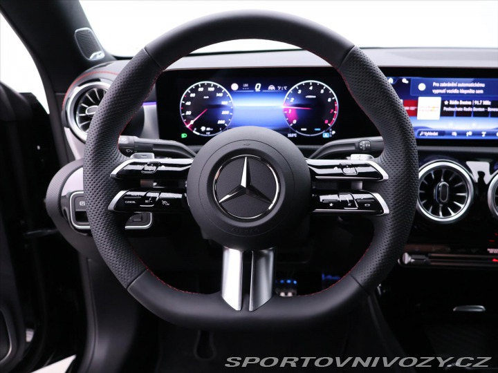 Mercedes-Benz CLA 1,4 200 AMG Premium 2025