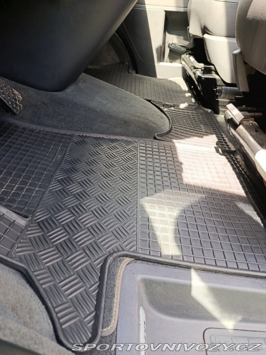 Volkswagen Ostatní modely Multivan 2,0 BiTDI 180PS 6st. 4M 2012