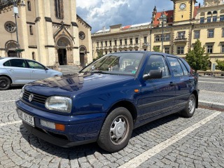 Volkswagen Golf 1,6   Výjimečný stav, YOU