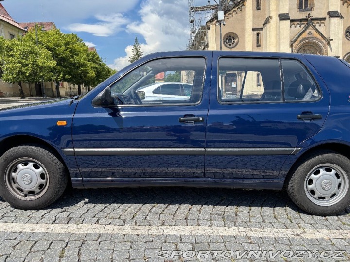 Volkswagen Golf 1,6 Výjimečný stav, YOU 1997