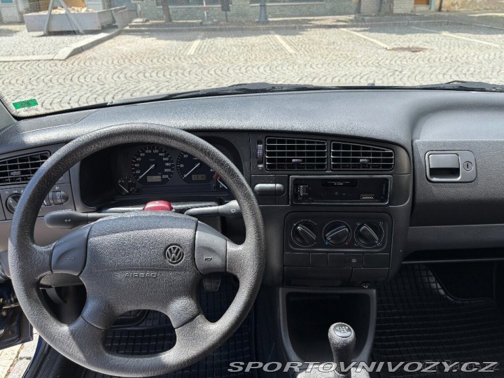Volkswagen Golf 1,6 Výjimečný stav, YOU 1997