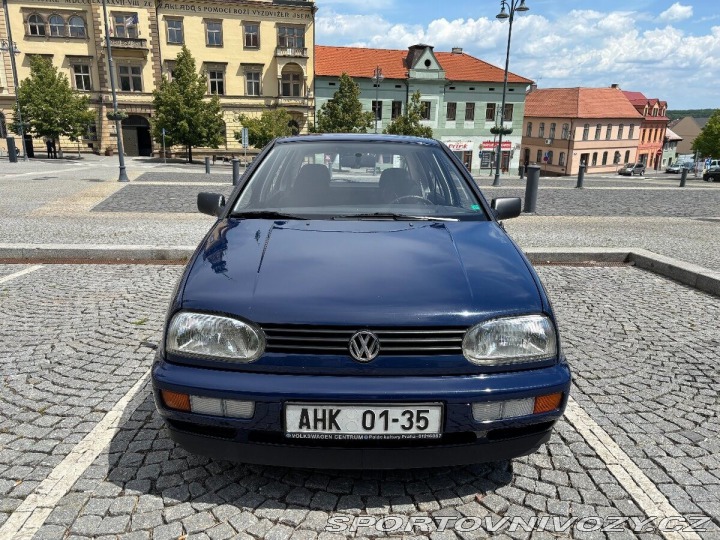 Volkswagen Golf 1,6 Výjimečný stav, YOU 1997