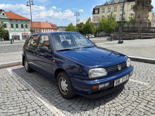 Volkswagen Golf 1,6 Výjimečný stav, YOU 1997