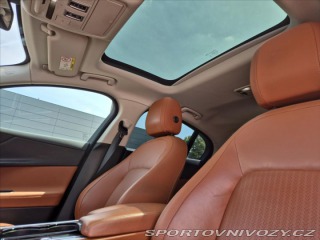 Jaguar XE 2,0 20D PORTFOLIO 2015