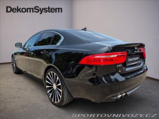 Jaguar XE 2,0 20D PORTFOLIO 2015