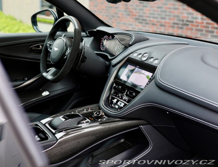 Aston Martin DBX 4.0 V8 707PS | China Gre 2023