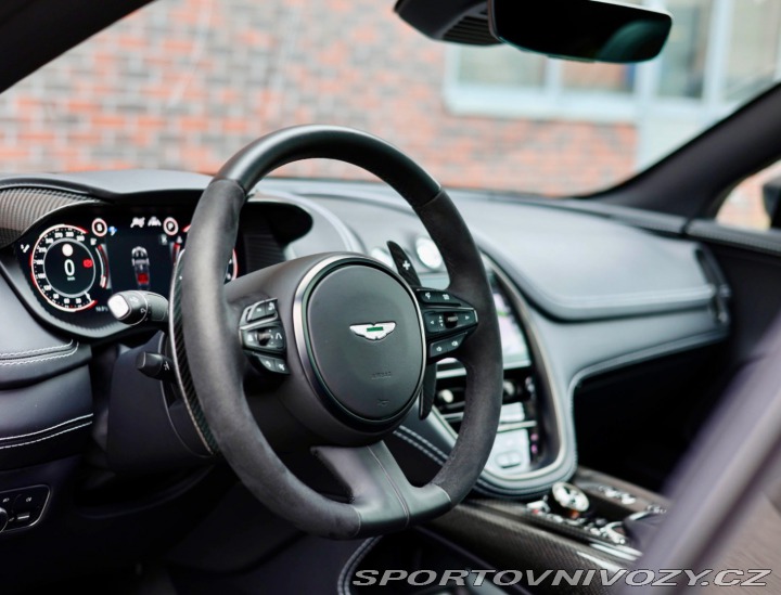 Aston Martin DBX 4.0 V8 707PS | China Gre 2023
