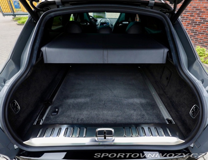Aston Martin DBX 4.0 V8 707PS | China Gre 2023