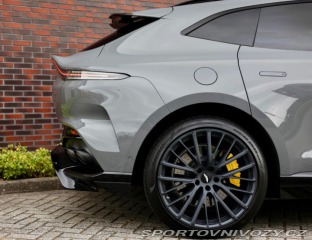 Aston Martin DBX 4.0 V8 707PS | China Gre 2023