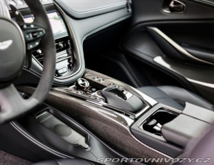 Aston Martin DBX 4.0 V8 707PS | China Gre 2023