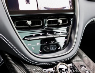 Aston Martin DBX 4.0 V8 707PS | China Gre 2023