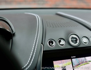 Aston Martin DBX 4.0 V8 707PS | China Gre 2023