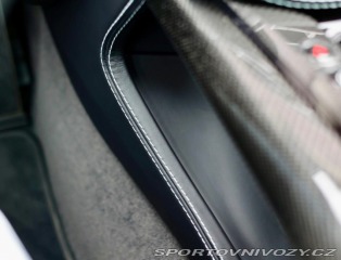 Aston Martin DBX 4.0 V8 707PS | China Gre 2023