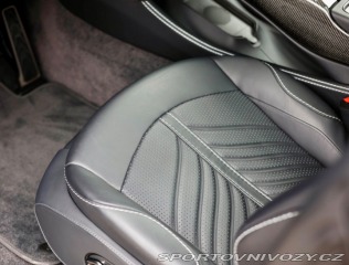 Aston Martin DBX 4.0 V8 707PS | China Gre 2023
