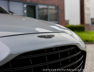 Aston Martin DBX 4.0 V8 707PS | China Gre 2023
