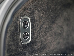 Aston Martin DBX 4.0 V8 707PS | China Gre 2023