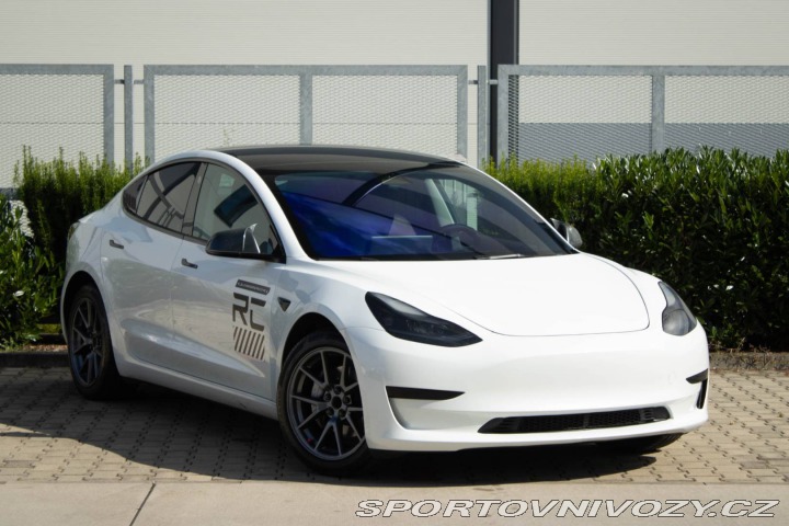 Tesla Model 3 /AJ NA SPLÁTKY / 2022