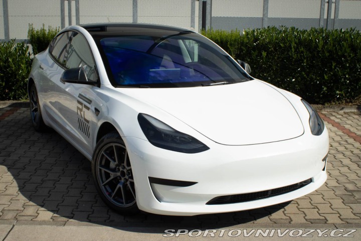 Tesla Model 3 /AJ NA SPLÁTKY / 2022