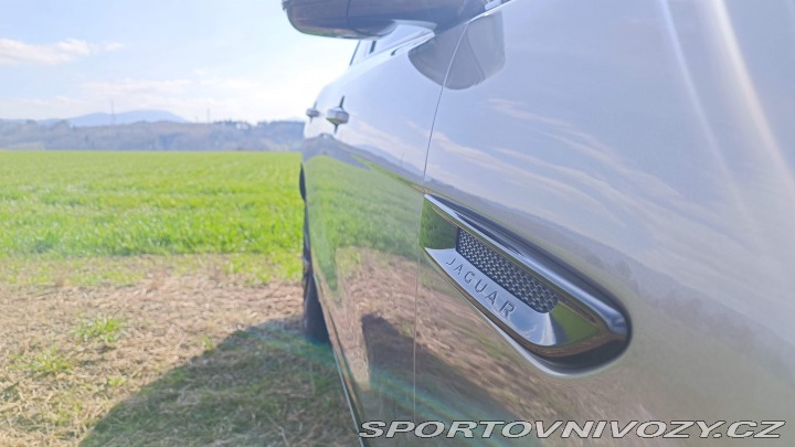 Jaguar F-Pace S 30d, původ ČR, 300ps, 2019