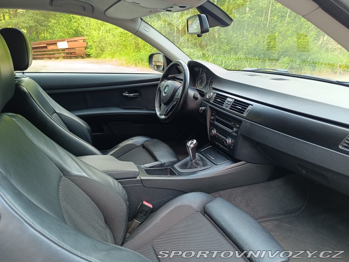 BMW 3 335 xi Coupe Facelift 2011