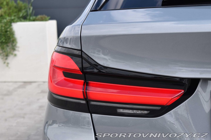 BMW 5 530d xD REZERVACE 2023