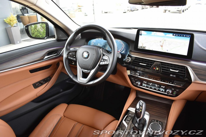 BMW 5 530d xD REZERVACE 2023