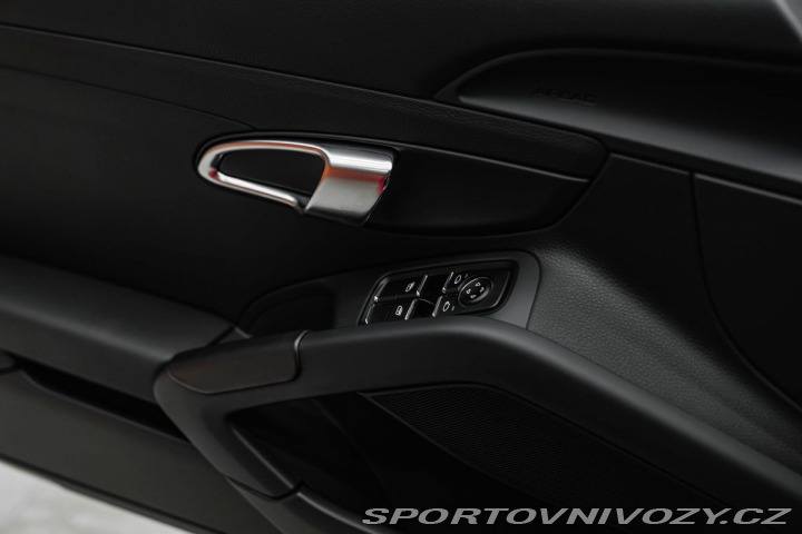 Porsche Cayman 718, Alcantara, CarPlay, 2022