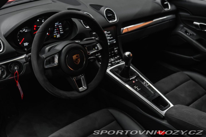 Porsche Cayman 718, Alcantara, CarPlay, 2022