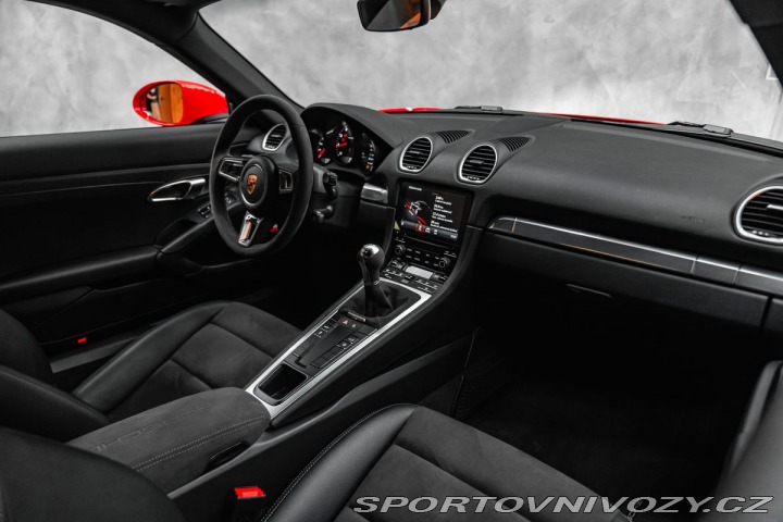 Porsche Cayman 718, Alcantara, CarPlay, 2022
