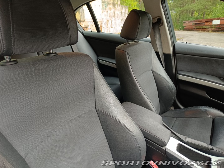 BMW 3 330i E90 2005